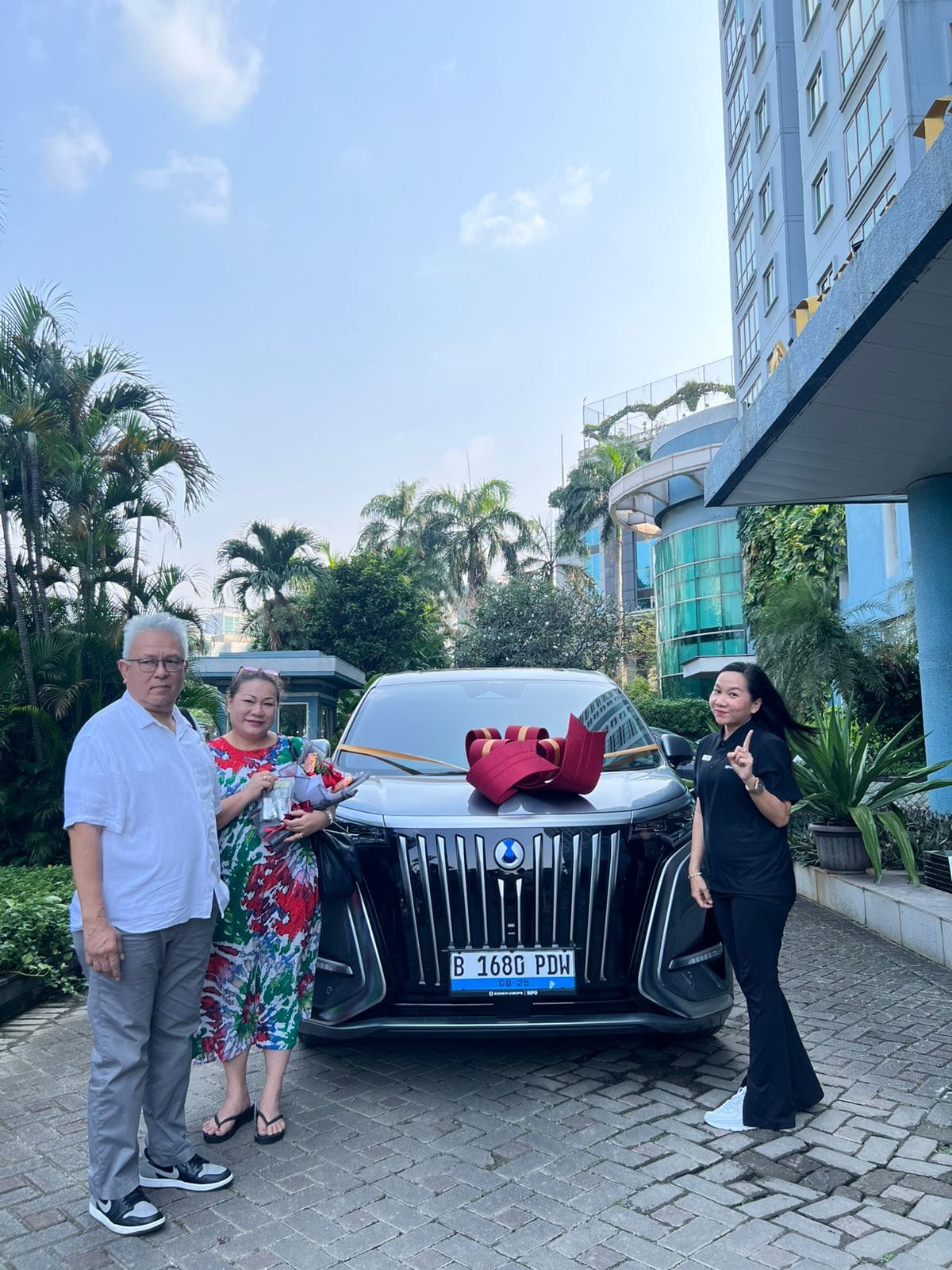 Sales & Client